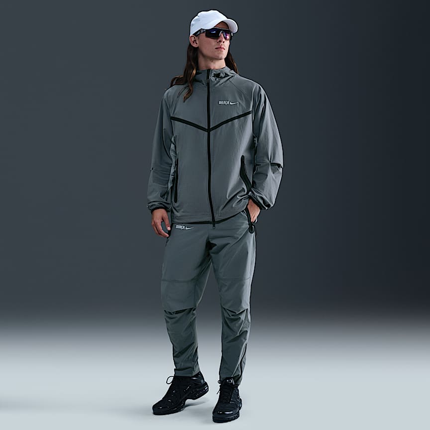 FC Barcelona Tech Windrunner Men's Nike Football Full-Zip Woven